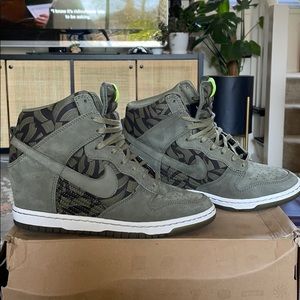 Nike Dunk Sky Hi Liberty Olive Volt